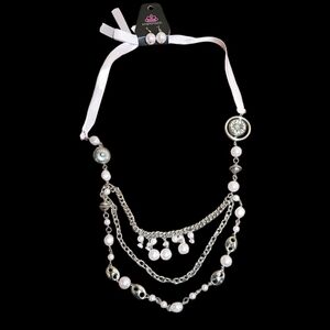 Paparazzi Silver and Light Pink Layered Necklace-NWT